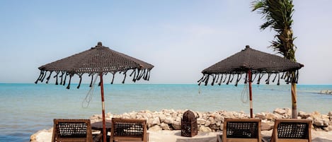 Beach nearby, white sand, sun-loungers, beach towels