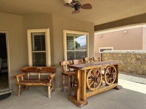 Outdoor dining - Entire Cozy Home in West El Paso (El Paso)
