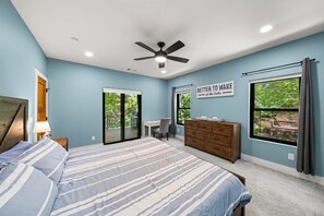 4 bedrooms, desk, iron/ironing board, travel crib