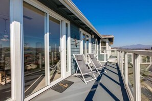 Terrace/patio - Heart of Dana Point- Full of Light and Views (Dana Point)