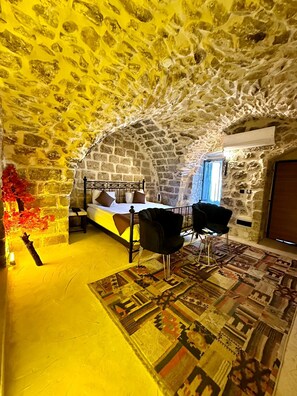 Standart Tas Oda | 1 bedroom, desk, bed sheets