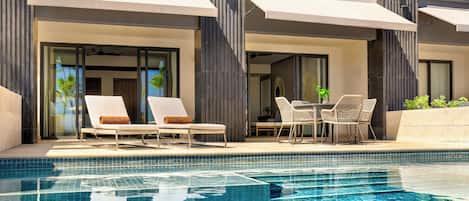 Preferred Club Master Suite Ocean Front Swim Out King | 1 bedroom, free minibar, in-room safe, desk