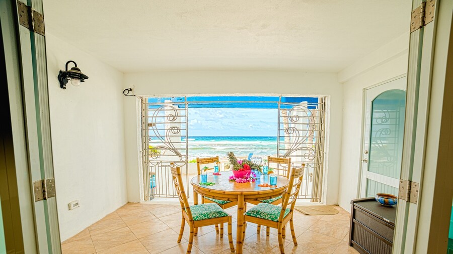 Gorgeous Ocean Views! Welcome to Bella Breeze! BeachFront 2BR 2BA