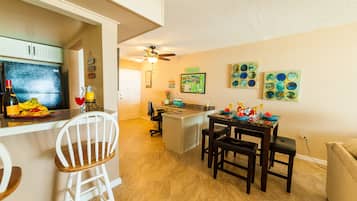 Basic Condo | Private kitchen