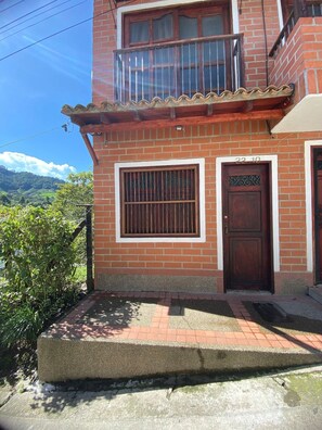 Exterior - Chali (Retiro)