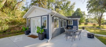 Stylish Grass Lake Retreat - Steps to Park!