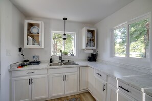 Fridge, microwave, coffee/tea maker, toaster