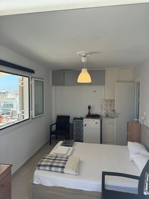 1 bedroom, in-room safe, desk, WiFi