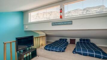 2 bedrooms, in-room safe, WiFi, bed sheets