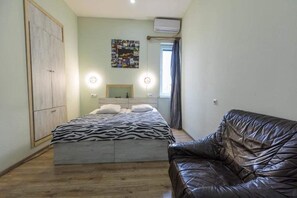 Chambre Standard double ou avec lits jumeaux | Bureau, accès au Wi-Fi (inclus), literie fournie