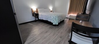 普拉特維爾 HomeTowne Studios by Red Roof 飯店