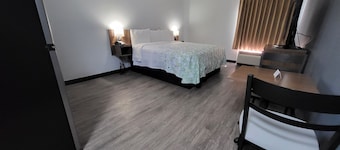 HomeTowne Studios by Red Roof Prattville