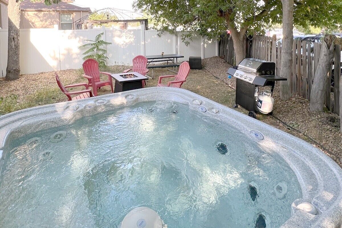 Bain à remous extérieur