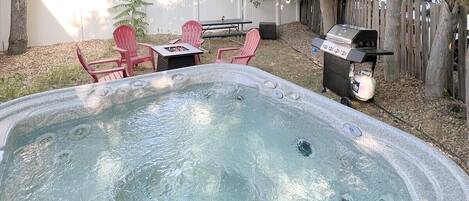 Bain à remous extérieur