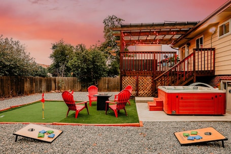Terrace/patio. HotTub Theater Arcade Gameroom Putt-Putt 420