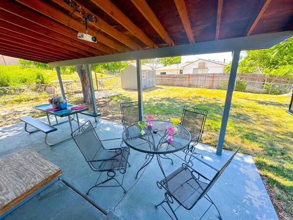 Outdoor dining