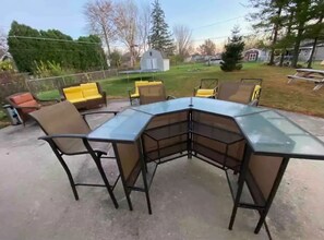 Outdoor dining
