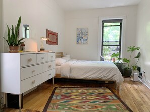 1 habitación, wifi y ropa de cama