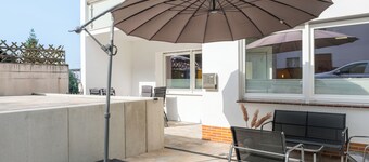 Flamingo - Design Old Building, Central, Terrace, PS4 & Stream