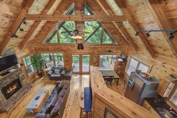 Cabin, Multiple Beds, Hot Tub, Mountain View (Hidden Haven) | Private kitchen | Fridge, microwave, oven, stovetop