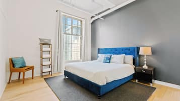 2 bedrooms, iron/ironing board, internet, bed sheets