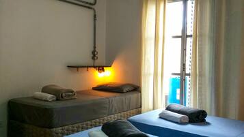 Suíte, varanda | Quartos à prova de som, Wi-Fi de cortesia