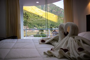 Ropa de cama de alta calidad, cubrecamas y escritorio 