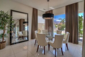 Dining - Luxe PGA West Hideaway. Private pool & spa! (La Quinta)