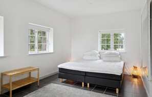 4 bedrooms, WiFi