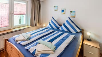 1 bedroom, free WiFi, bed sheets