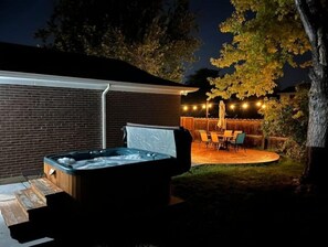 Terrace/patio - Hot Tub, Pool Table, 6BR, 2 Living Areas, 2 Patios (Northglenn)