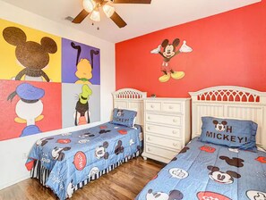 3 slaapkamers, een bureau, reisbedje, gratis wifi