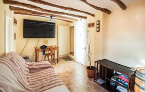 TV, fireplace - 4 bedroom lovely home in El Masroig (El Masroig)
