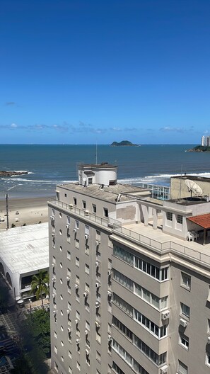 Beach - Pitangueiras Lindo Apto C/vista pro Mar/wi-fi/ótima Localização/não Aceita pet (Centro Guarujá)
