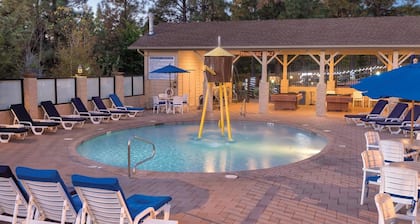 2Bed/2Bath Deluxe Condo in Flagstaff! Complete w/Golf, Pools, and More!