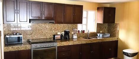 Fridge, microwave, oven, coffee/tea maker