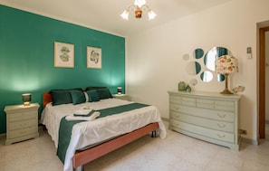 4 habitaciones, tabla de planchar con plancha y wifi gratis 