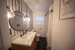 Hårføner, håndklær, såpe og sjampo