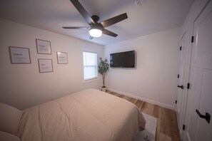 2 Schlafzimmer, Schreibtisch, kostenloses WLAN, Bettwäsche