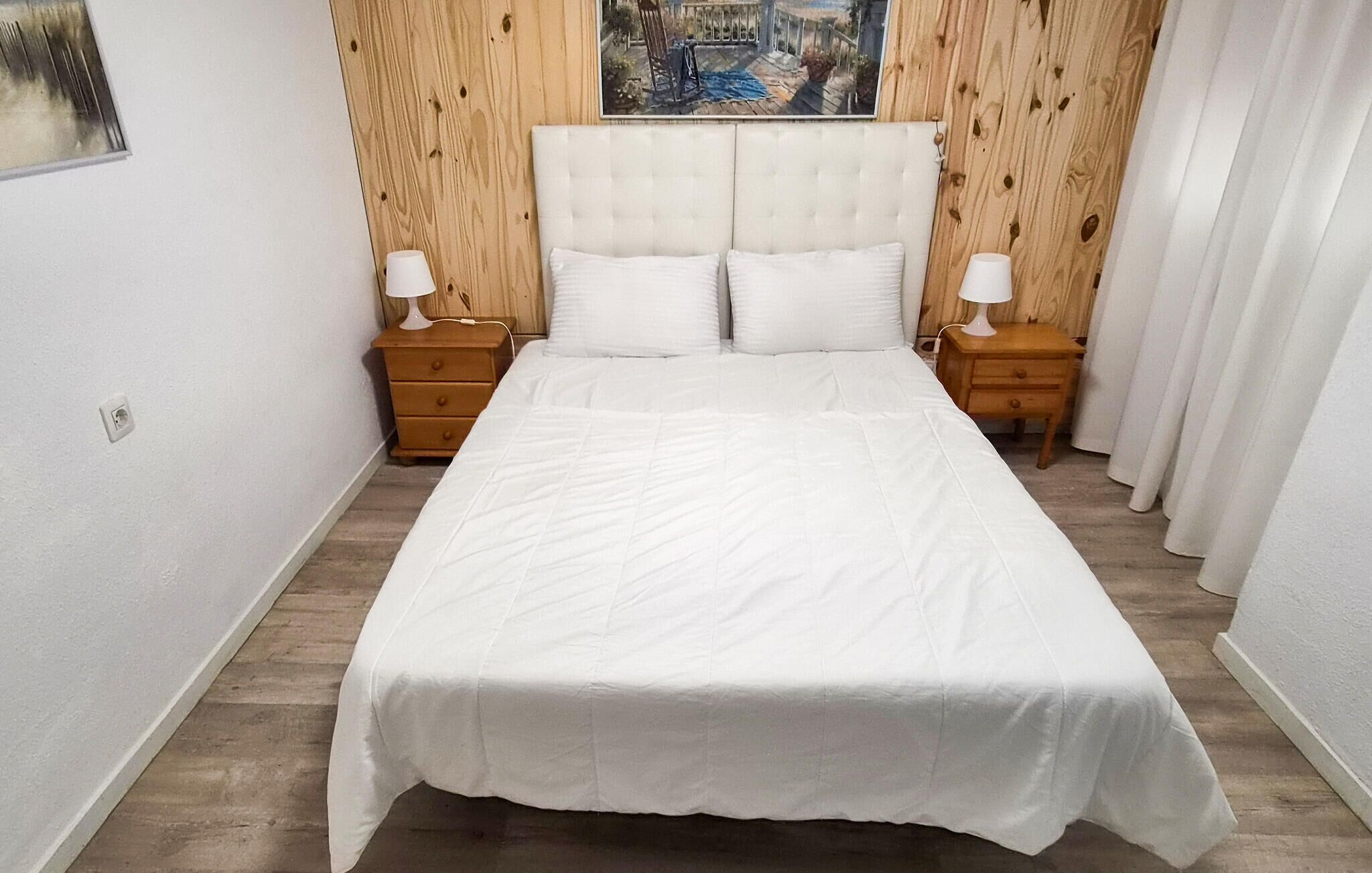 2 slaapkamers, reisbedje, gratis wifi, beddengoed