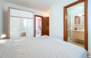 2 habitaciones, wifi gratis y ropa de cama 
