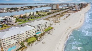 Exterior - 🌊Condo Directly on Beach with Pool-Marlin Key 4C🌊 (Orange Beach)