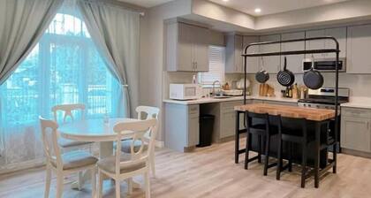 PRIVATE ROOM/PRIVATE BATH/LAPTOP FRIENDLY