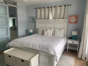 4 bedrooms, iron/ironing board, free WiFi, bed sheets