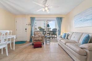 Smart TV - 🌞Condo-Pool-Walk to Beach-Summer House West B102🌞 (Gulf Shores)