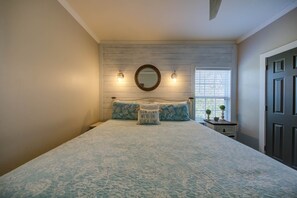 3 chambres, fer et planche à repasser, Wi-Fi gratuit, draps fournis