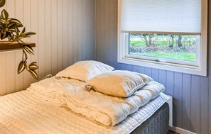 2 bedrooms, free WiFi