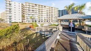 Terrace/patio - 🐬Gulf Front-Pool-Seaside Beach & Racquet Club-4311🐬 (Orange Beach)
