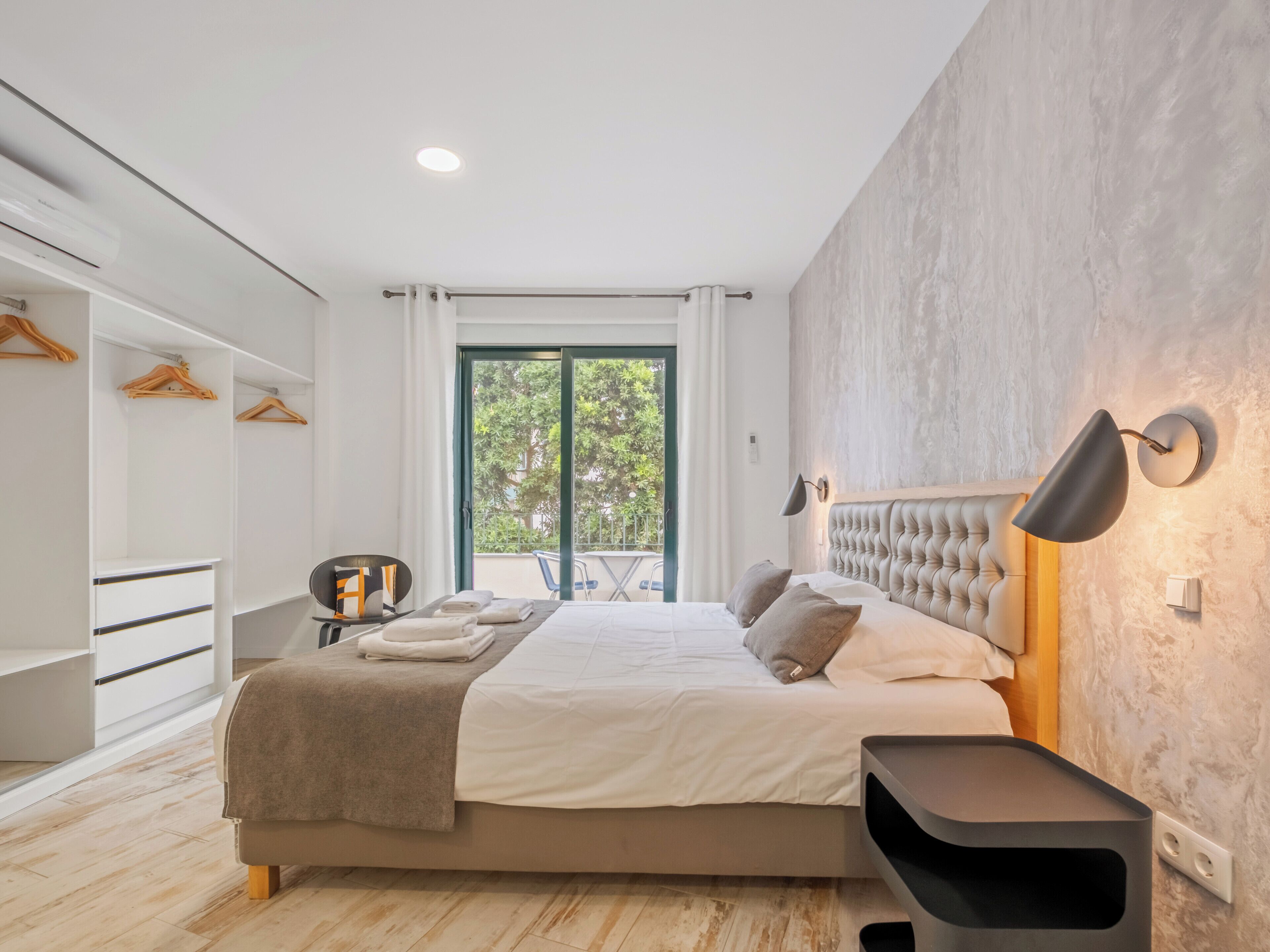 2 chambres, fer et planche à repasser, Wi-Fi, draps fournis