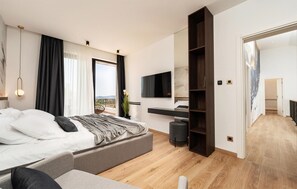 4 bedrooms, in-room safe, iron/ironing board, travel cot